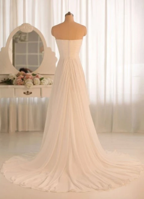 Chiffon Wedding Dress A-line Strapless Sweetheart Court Train With Pleated