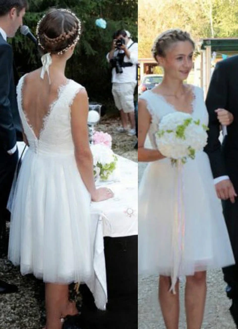 Tulle Wedding Dress A-line V-neck Knee-length With Pleated