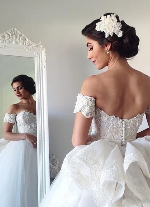 Ball-gown/princess Off-the-shoulder Short Sleeve Long/floor-length Tulle Wedding Dress With Appliqued Lace