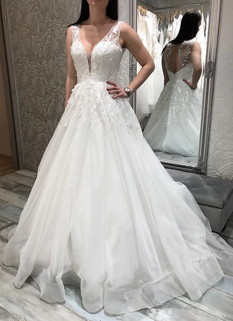 A-line V Neck Sleeveless Tulle Sweep Train Wedding Dress With Appliques Lace