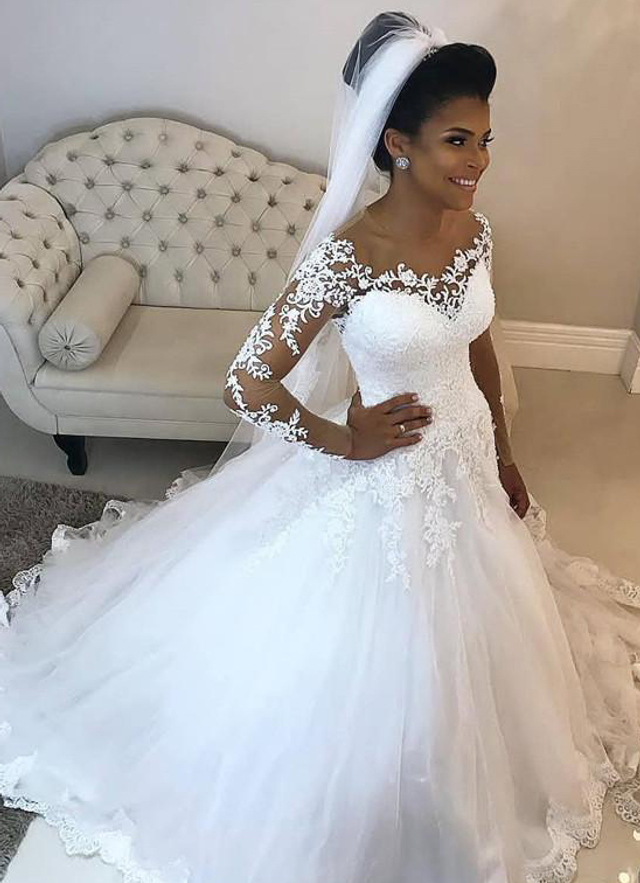 Ball-gown/princess Sweetheart Full/long Sleeve Sweep Train Tulle Wedding Dress With Appliqued Lace