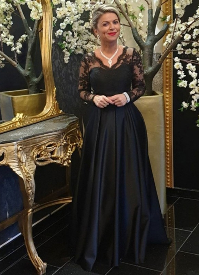 A-line Satin V-neck Long Sleeves Sweep Train Mother Of The Bride Dresses With Lace