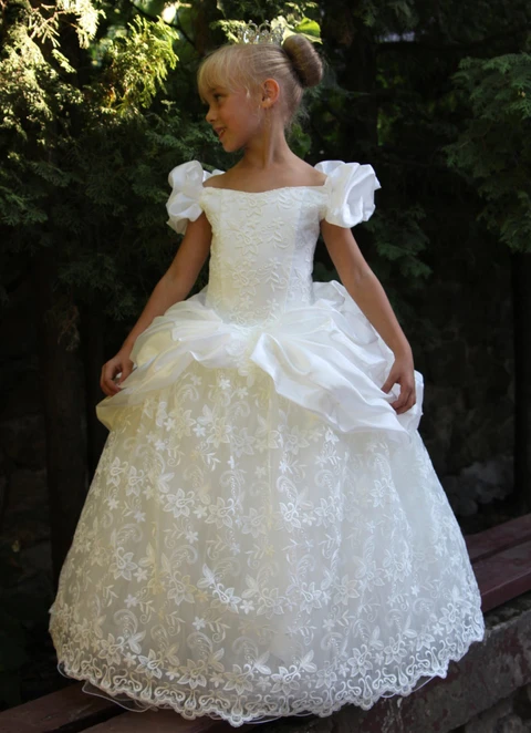 Ball-gown/princess Off The Shoulder Long/floor-length Lace Flower Girl Dresses With Ruffles