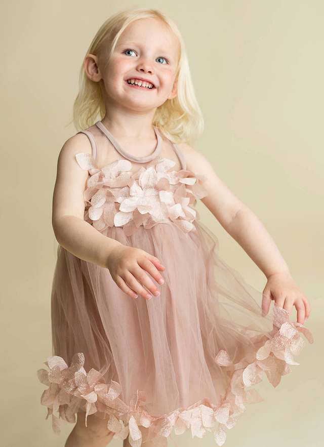 Ball-gown/princess Knee-length Scoop Sleevesless Tulle Flower Girl Dresses With Appliqued