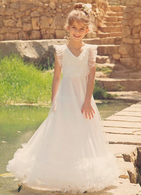 A Line Floor-length V-neck Sleevesless Tulle Flower Girl Dresses With Lace Appliqued