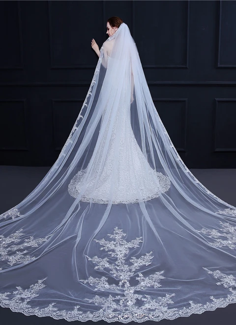 Tulle One-tier Oval Bridal Veils With Lace Applique Edge